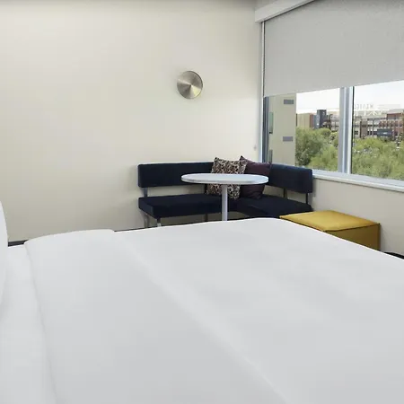 Aloft By Marriott Glendale At Westgate